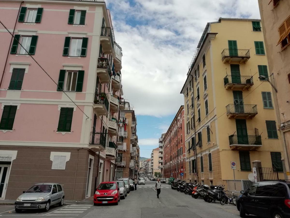 Appartamento Indipendente A Due Passi Dal Centro Savona Exterior photo